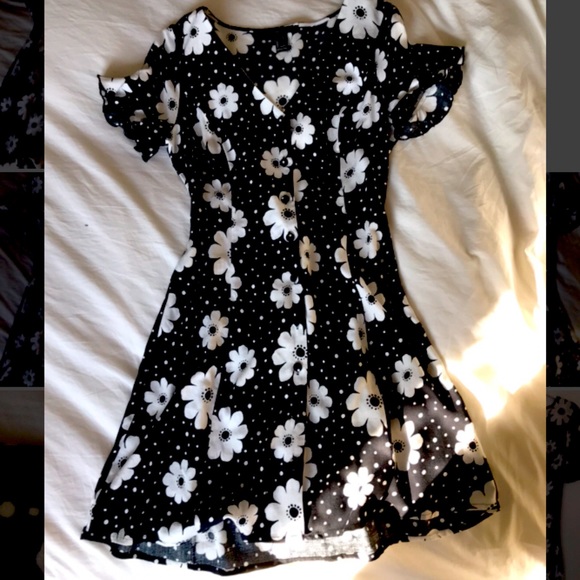 Cute black & white mini dress -Forever 21 - Picture 1 of 5